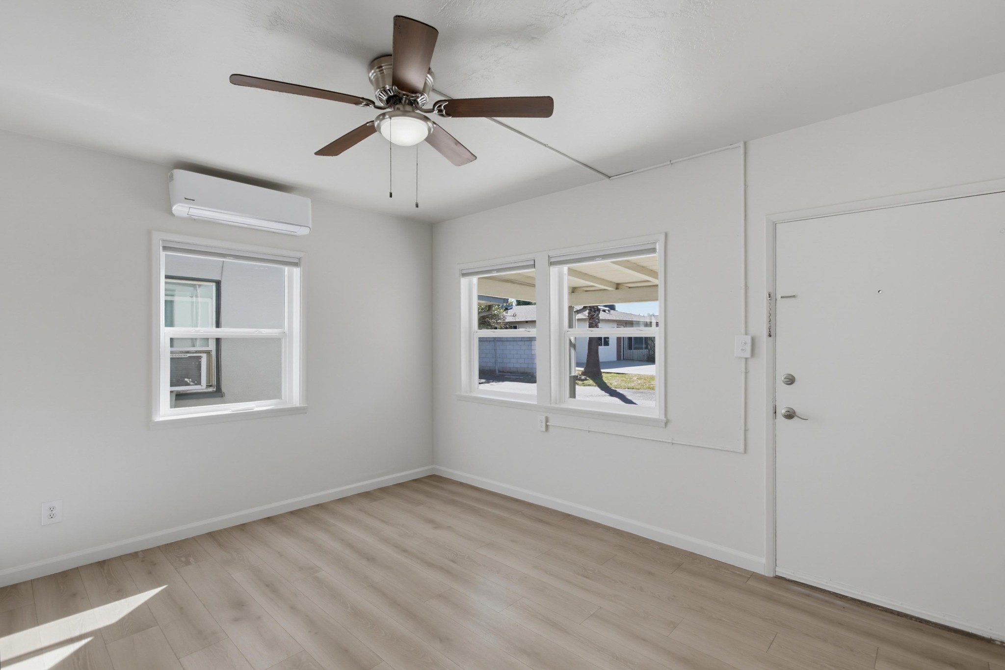 Virtual tour photo 13 of 29 for 1376 Kristie Ln