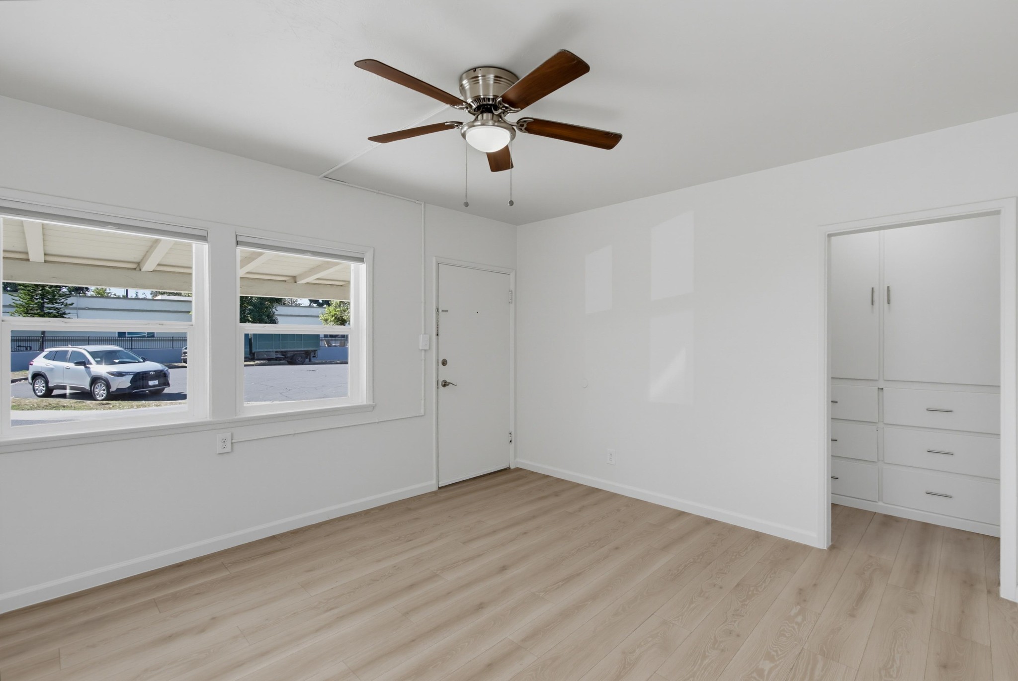 Virtual tour photo 14 of 29 for 1376 Kristie Ln