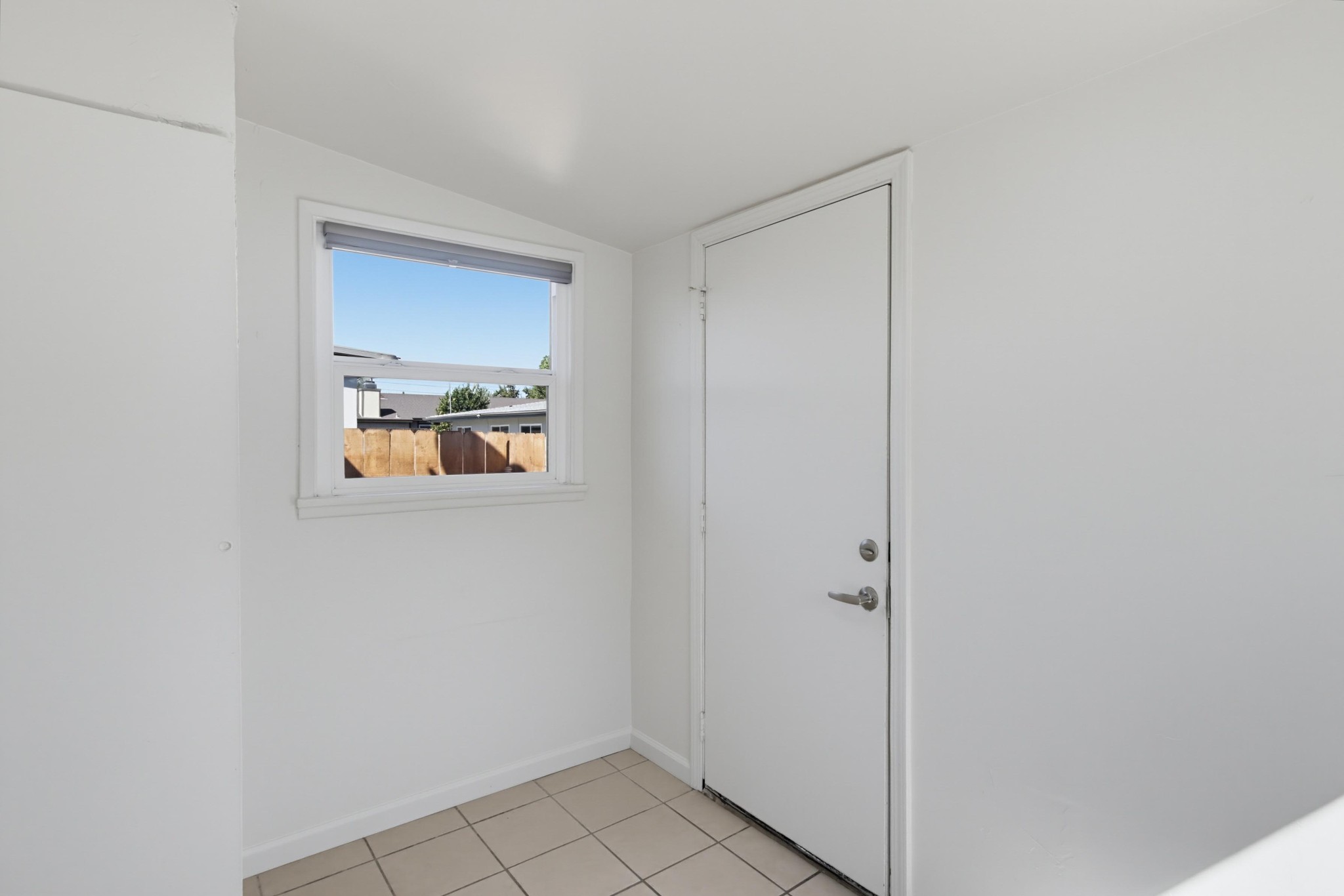 Virtual tour photo 22 of 29 for 1376 Kristie Ln