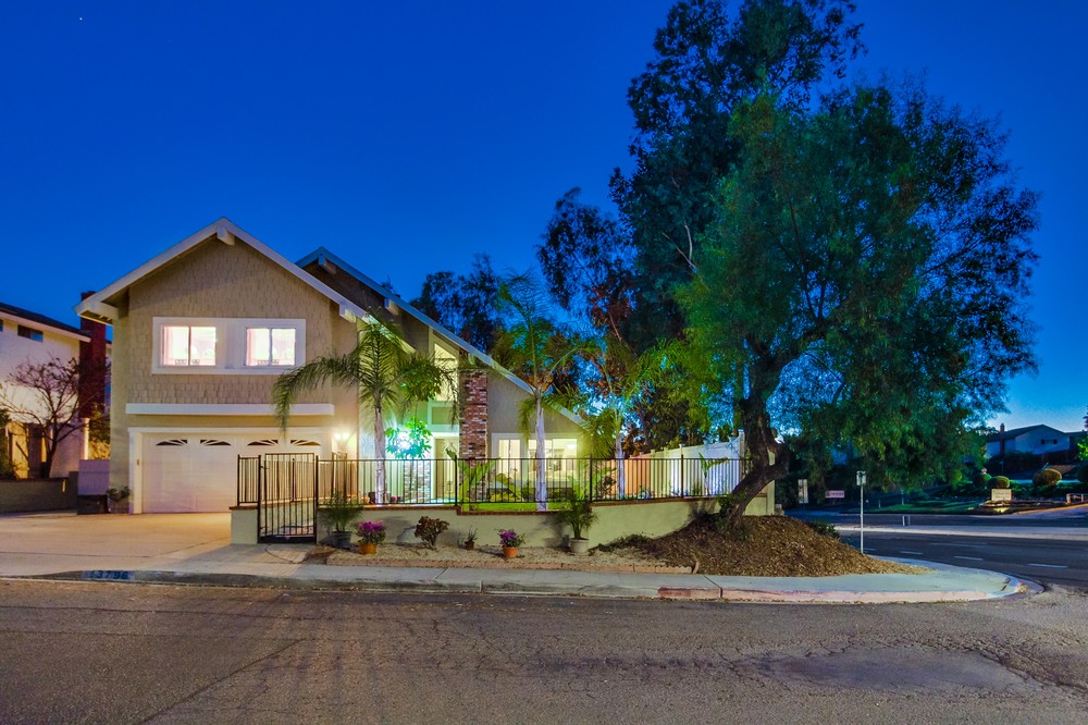 Virtual tour photo 4 of 67 for 13796 Via Cima Bella