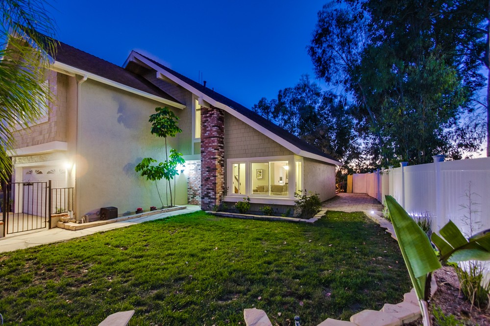 Virtual tour photo 5 of 67 for 13796 Via Cima Bella