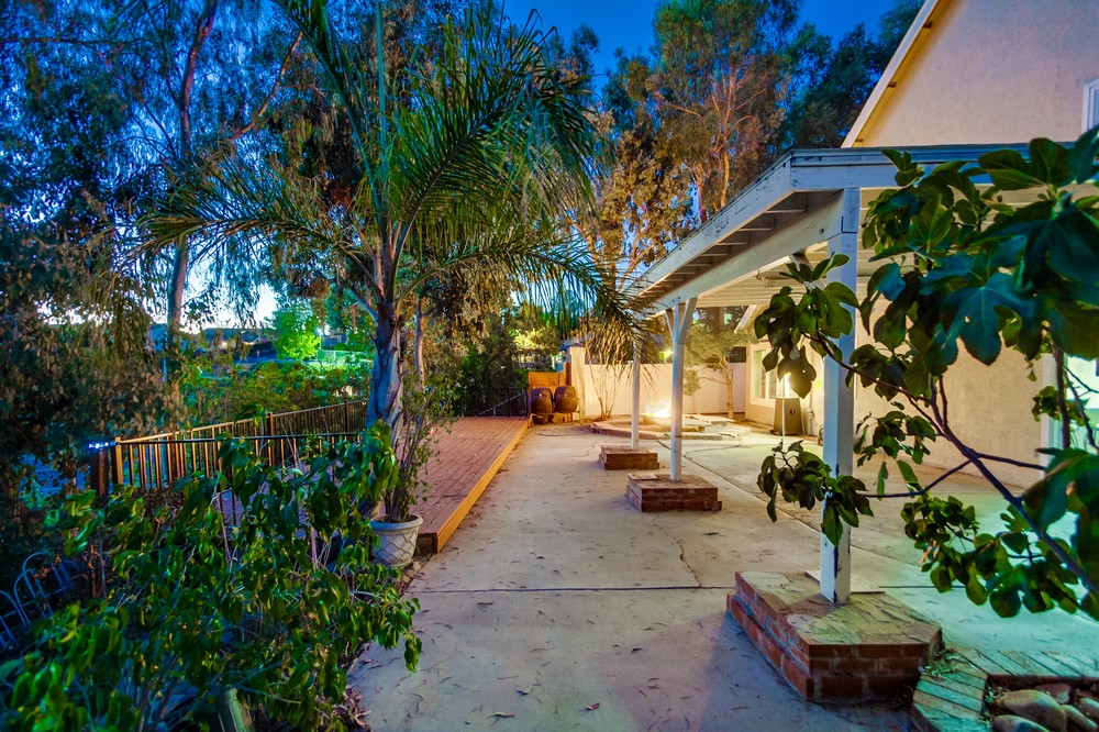 Virtual tour photo 6 of 67 for 13796 Via Cima Bella