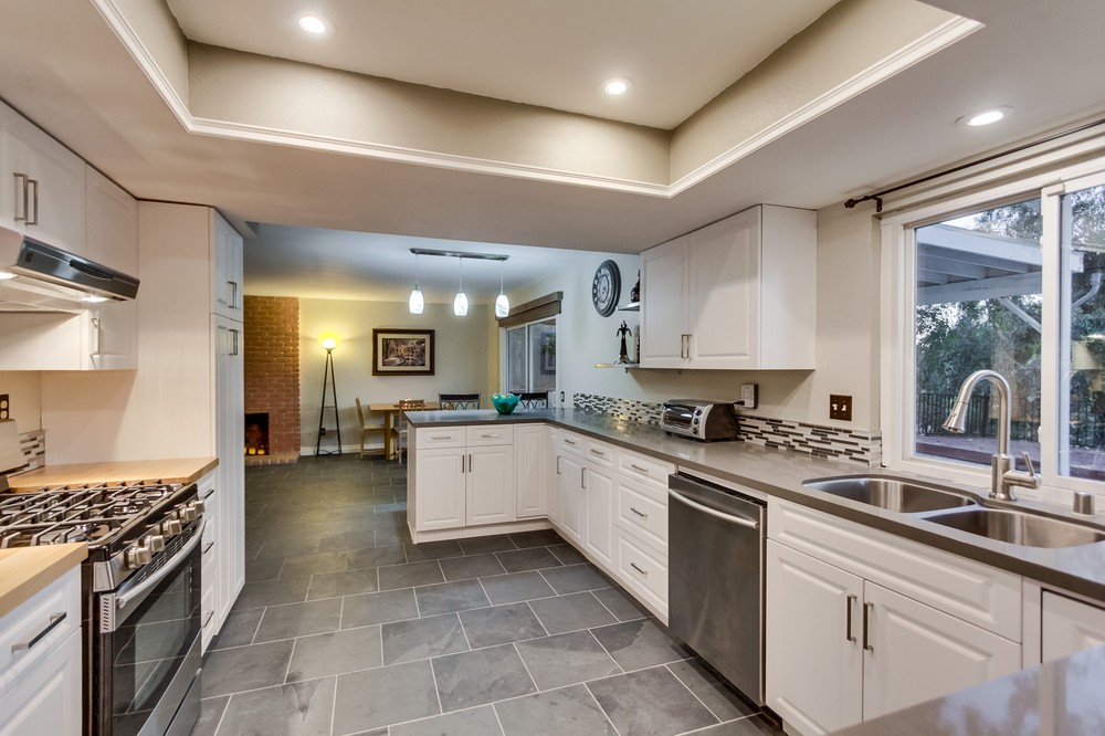 Virtual tour photo 31 of 67 for 13796 Via Cima Bella