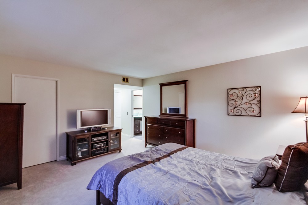 Virtual tour photo 42 of 67 for 13796 Via Cima Bella