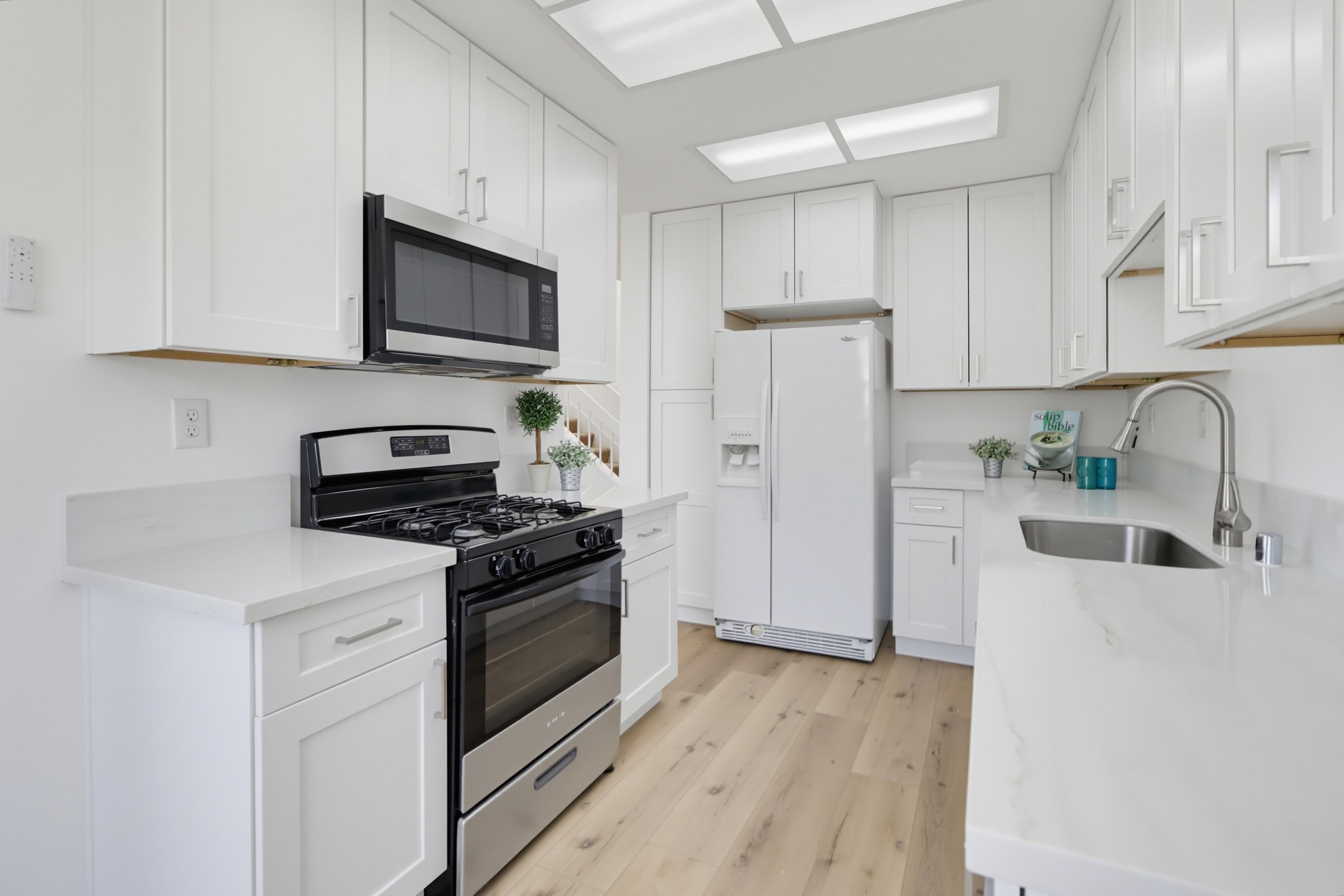 Virtual tour photo 9 of 28 for 1380 Callejon Andalusia Unit 13
