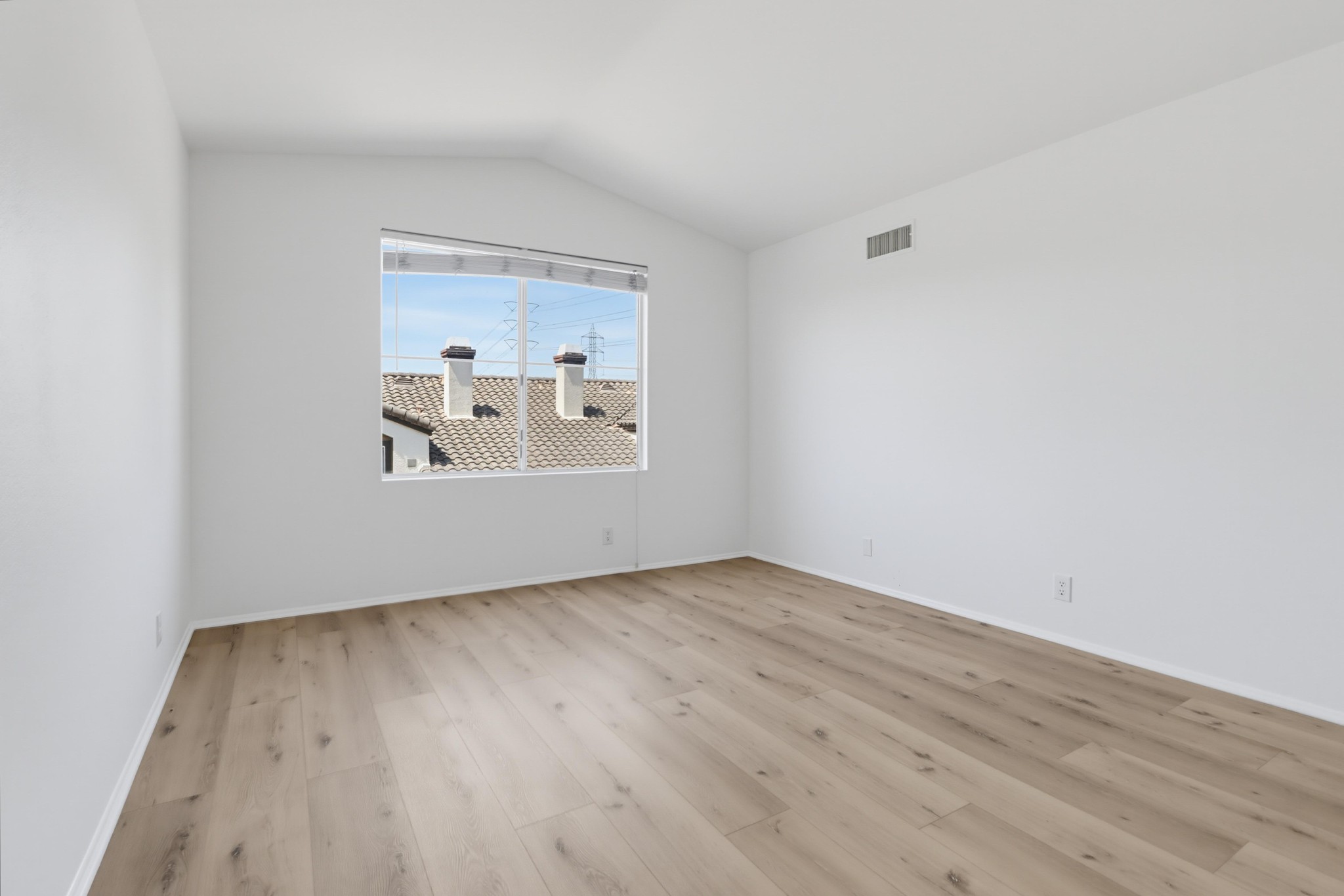 Virtual tour photo 19 of 28 for 1380 Callejon Andalusia Unit 13