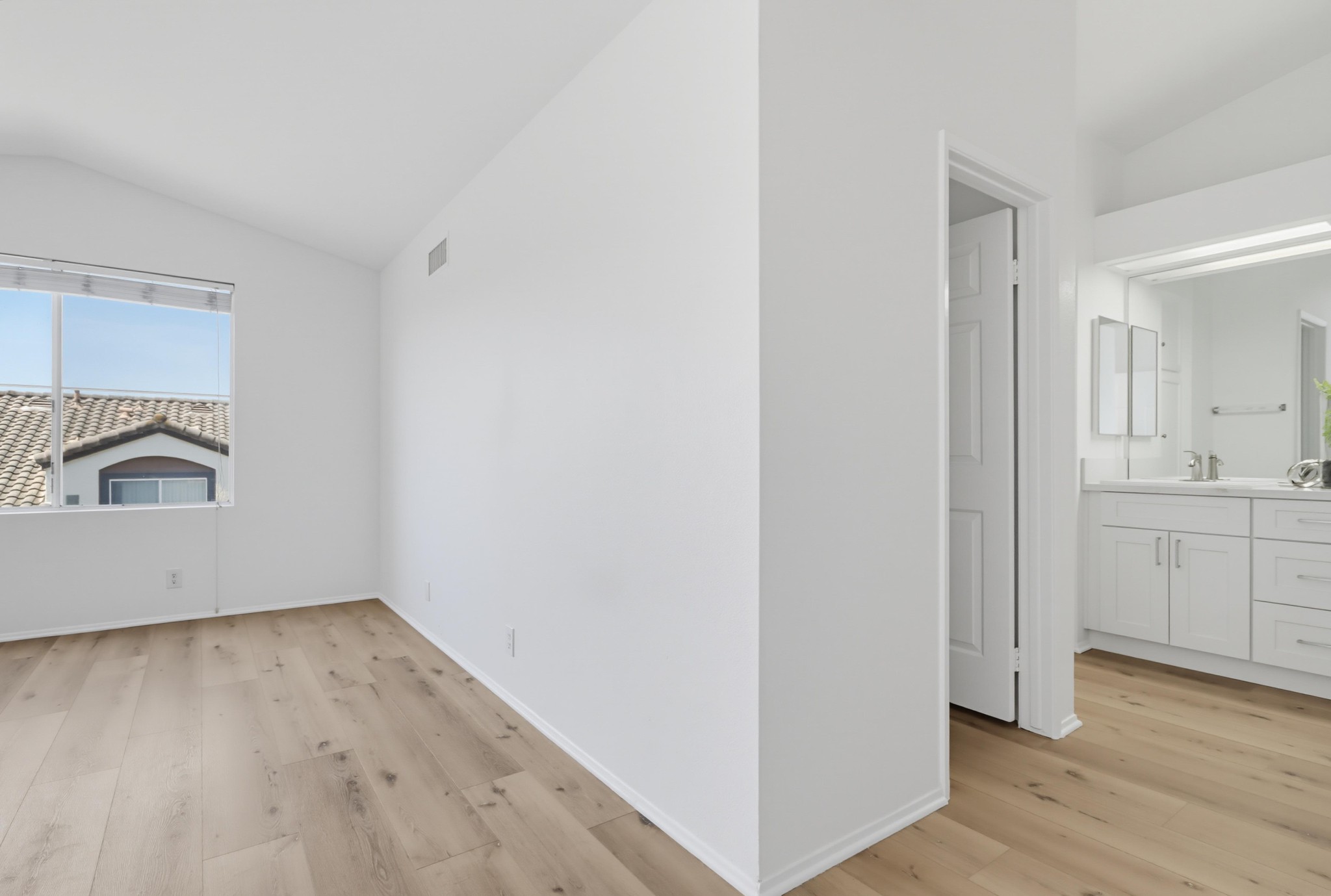 Virtual tour photo 21 of 28 for 1380 Callejon Andalusia Unit 13