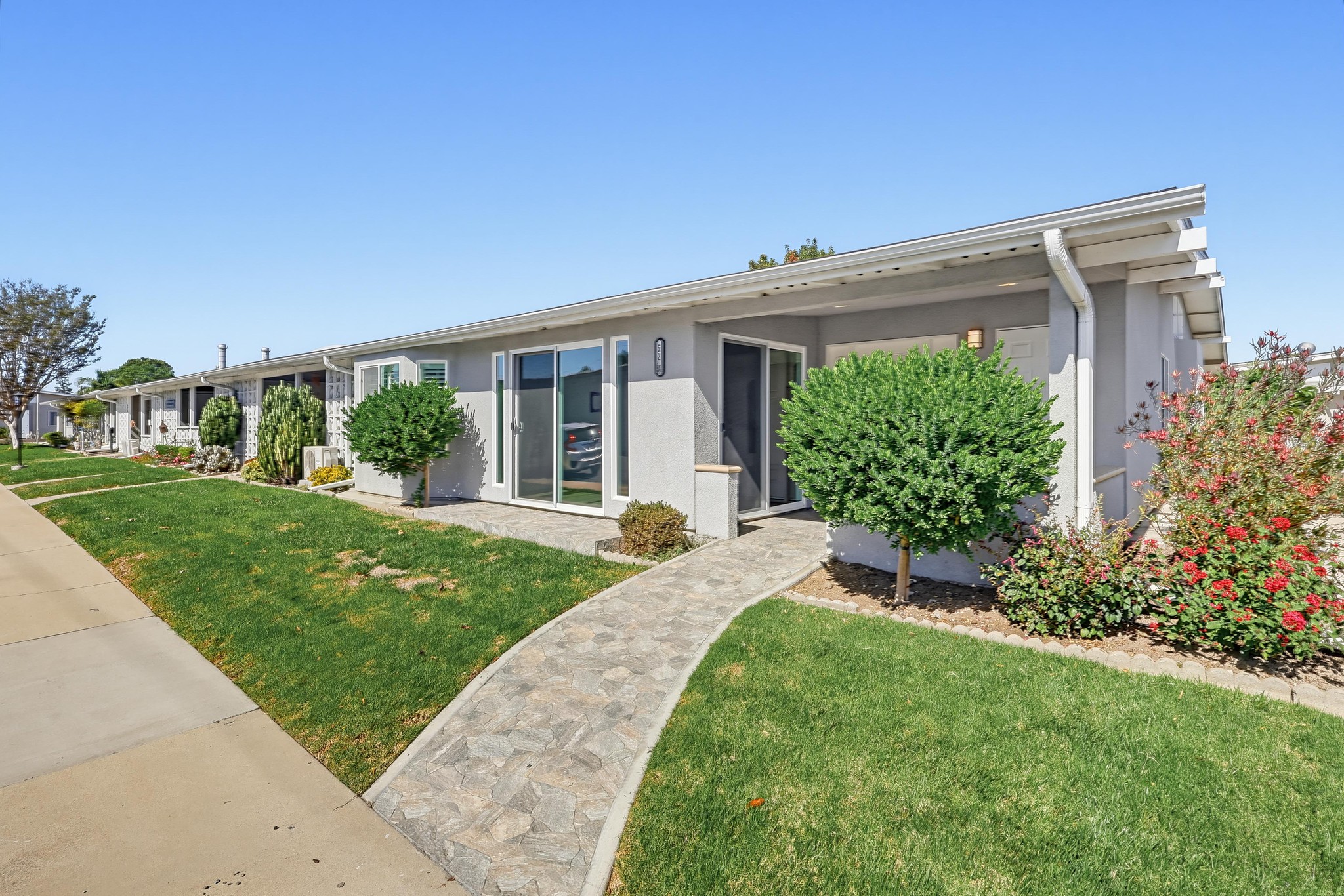 Virtual tour photo 1 of 52 for 1381 Monterey Rd #62a
