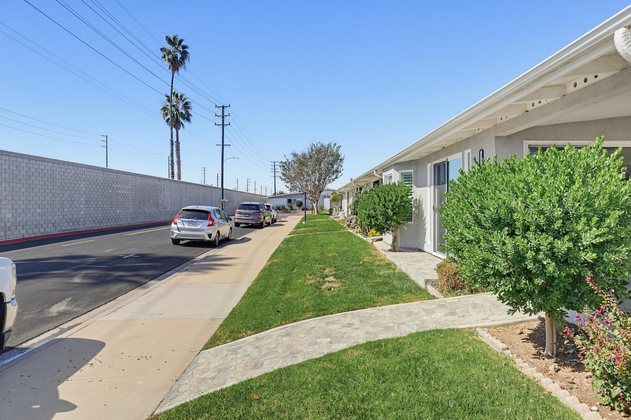 Virtual tour photo 3 of 52 for 1381 Monterey Rd #62a