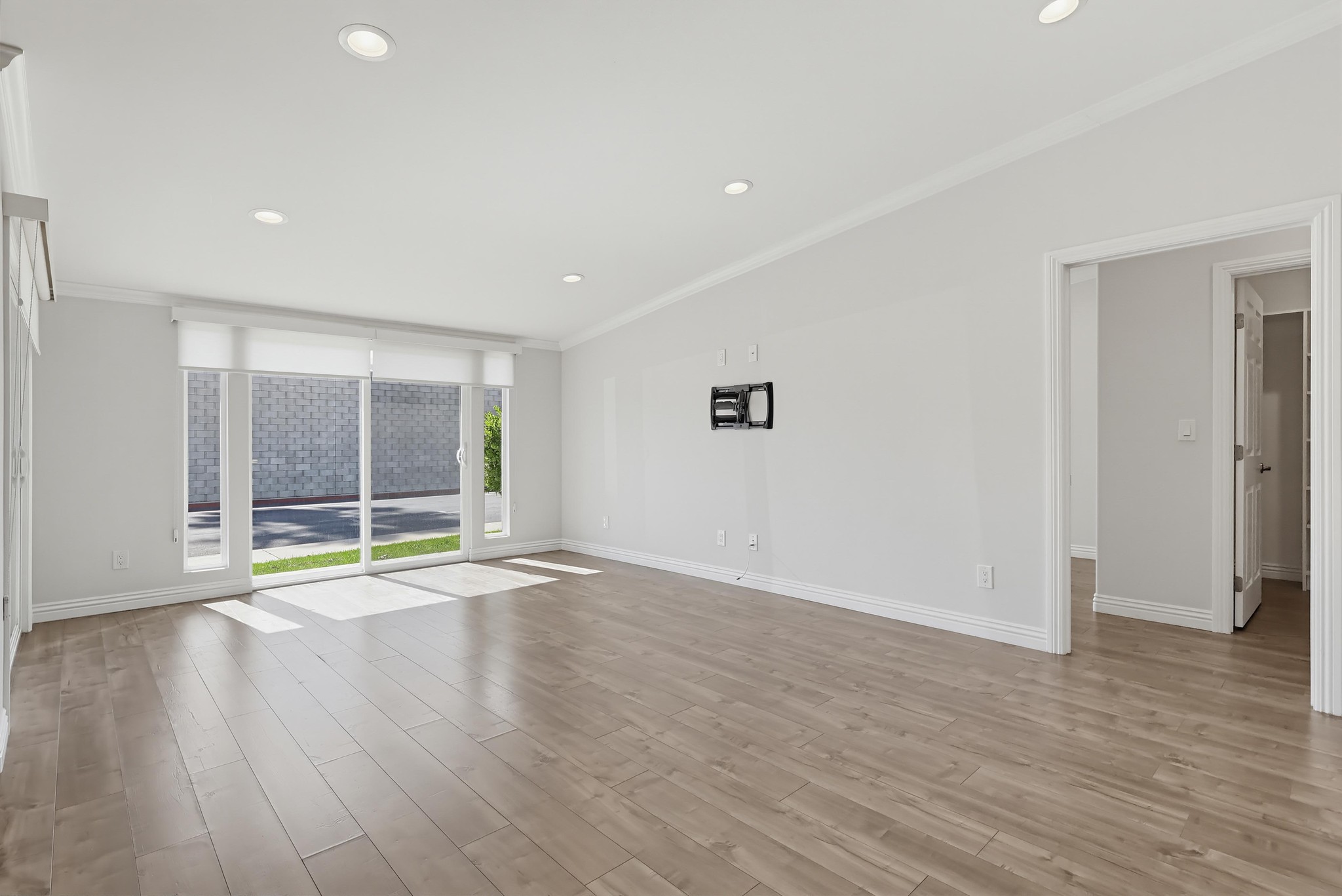 Virtual tour photo 13 of 52 for 1381 Monterey Rd #62a