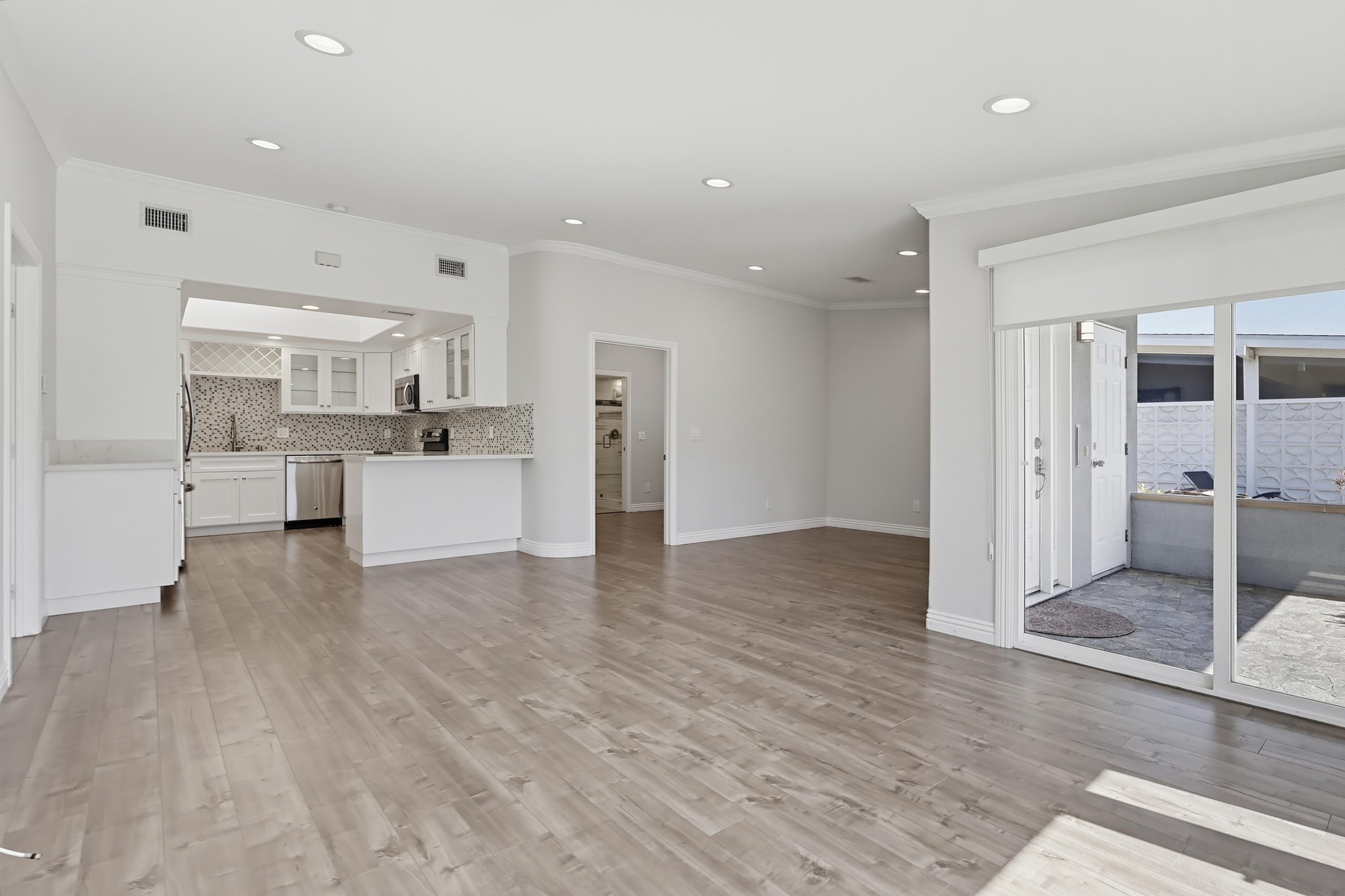 Virtual tour photo 19 of 52 for 1381 Monterey Rd #62a