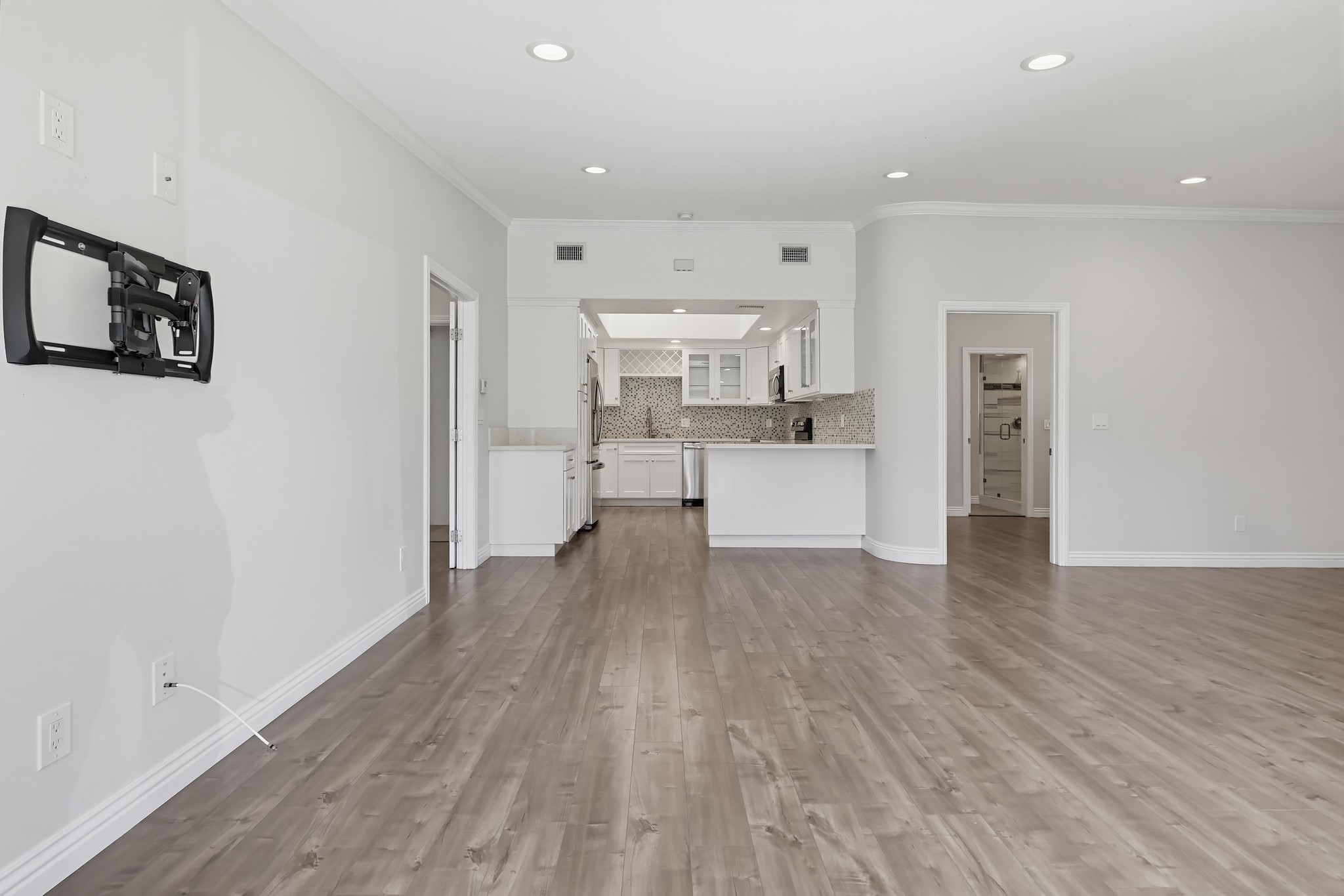 Virtual tour photo 20 of 52 for 1381 Monterey Rd #62a
