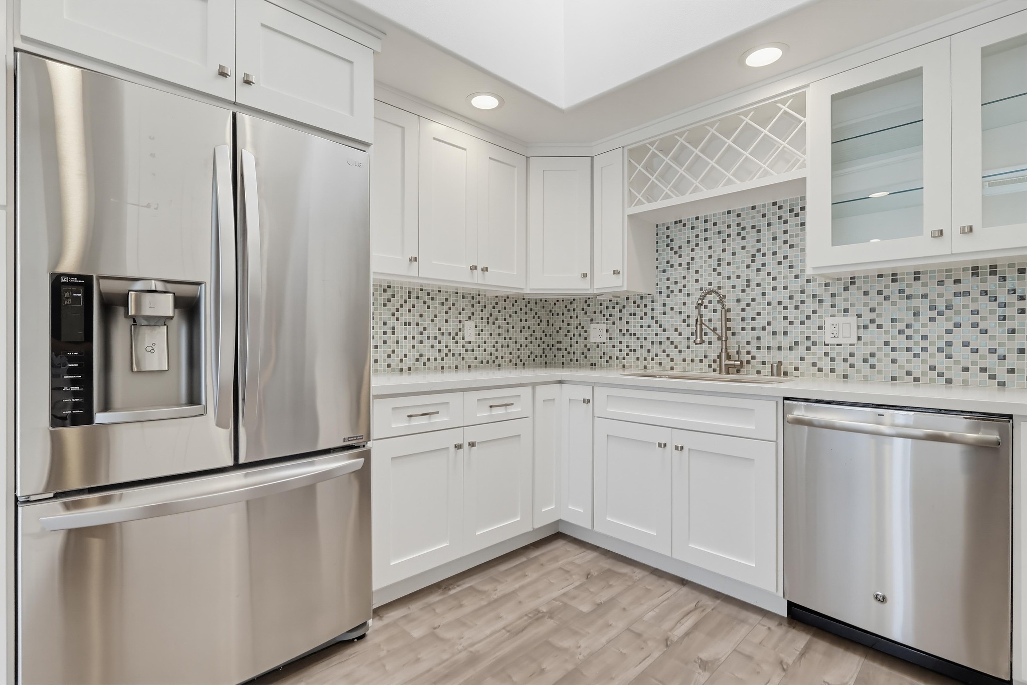 Virtual tour photo 27 of 52 for 1381 Monterey Rd #62a