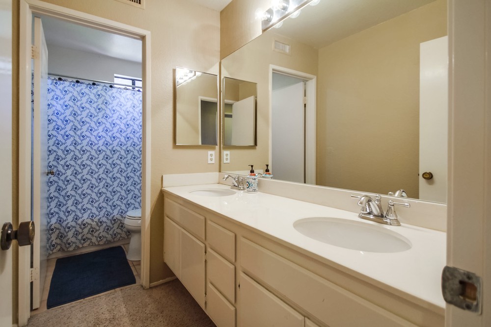 Virtual tour photo 36 of 49 for 13815 Corte Ganso