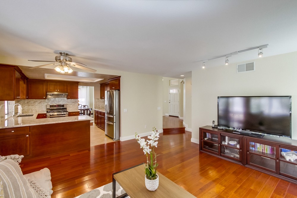 Virtual tour photo 15 of 51 for 13816 Corte Ganso
