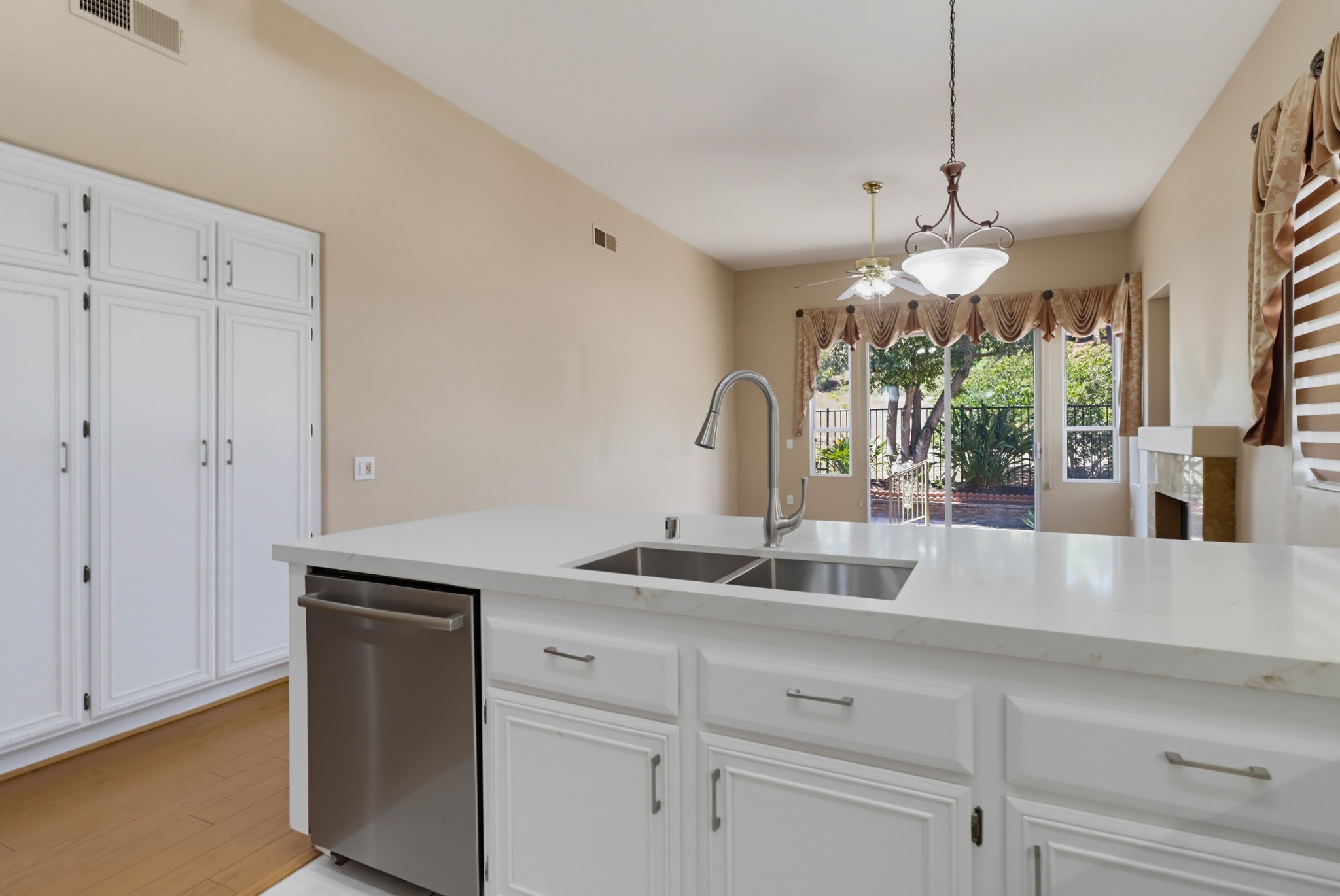 Virtual tour photo 18 of 48 for 13820 Etude Rd