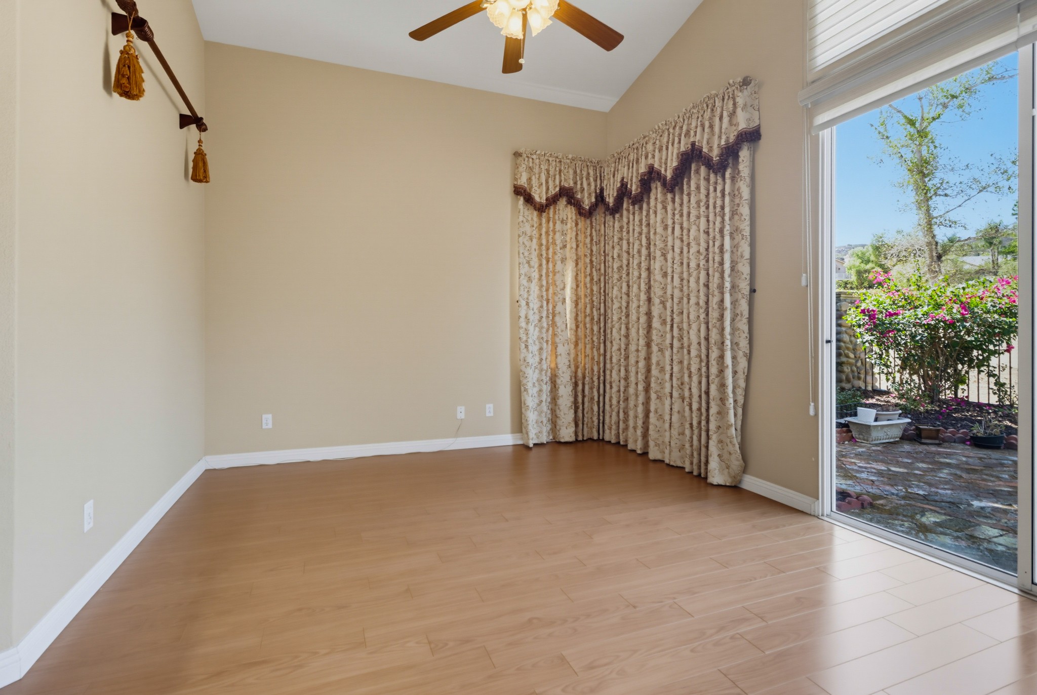 Virtual tour photo 21 of 48 for 13820 Etude Rd