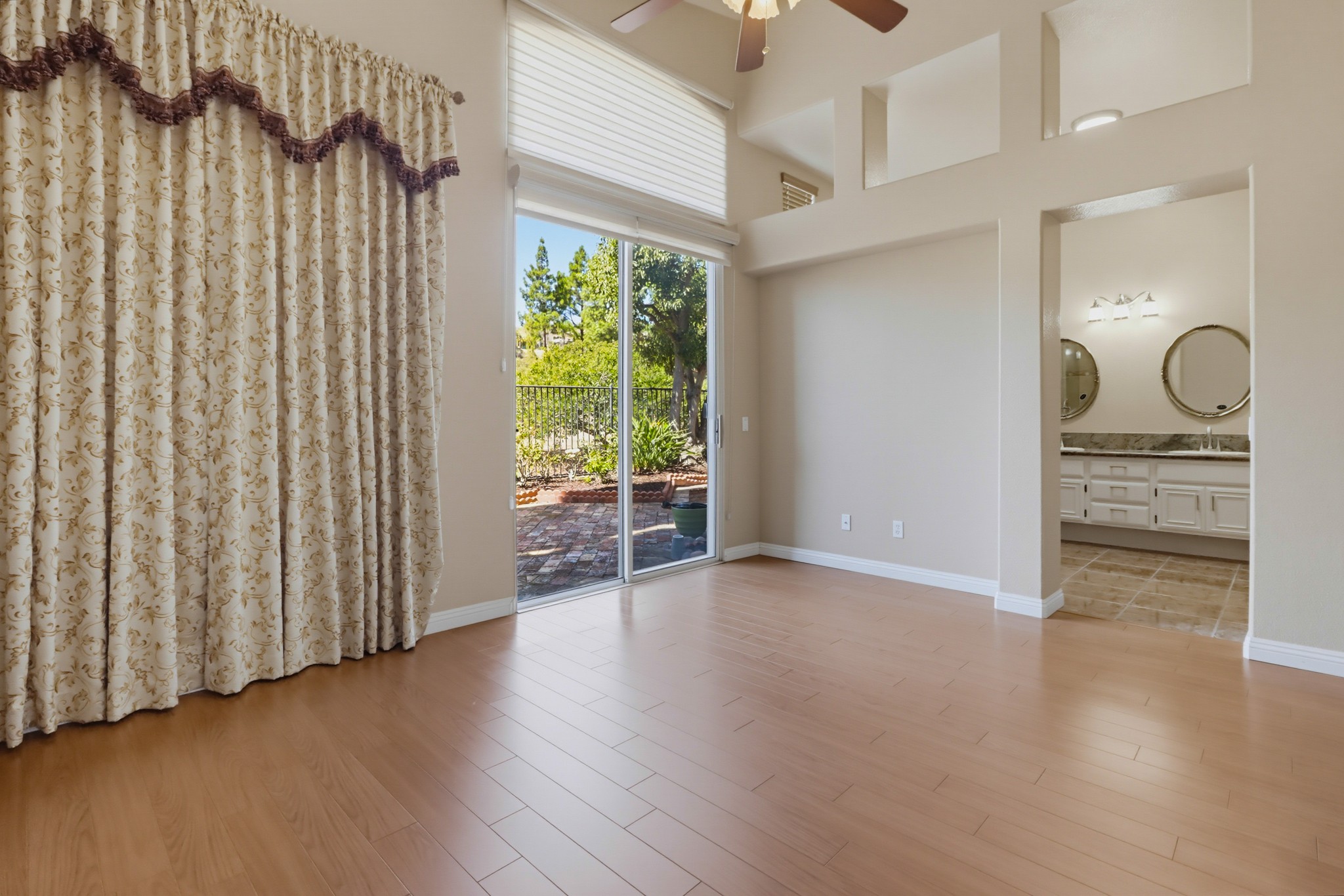 Virtual tour photo 22 of 48 for 13820 Etude Rd