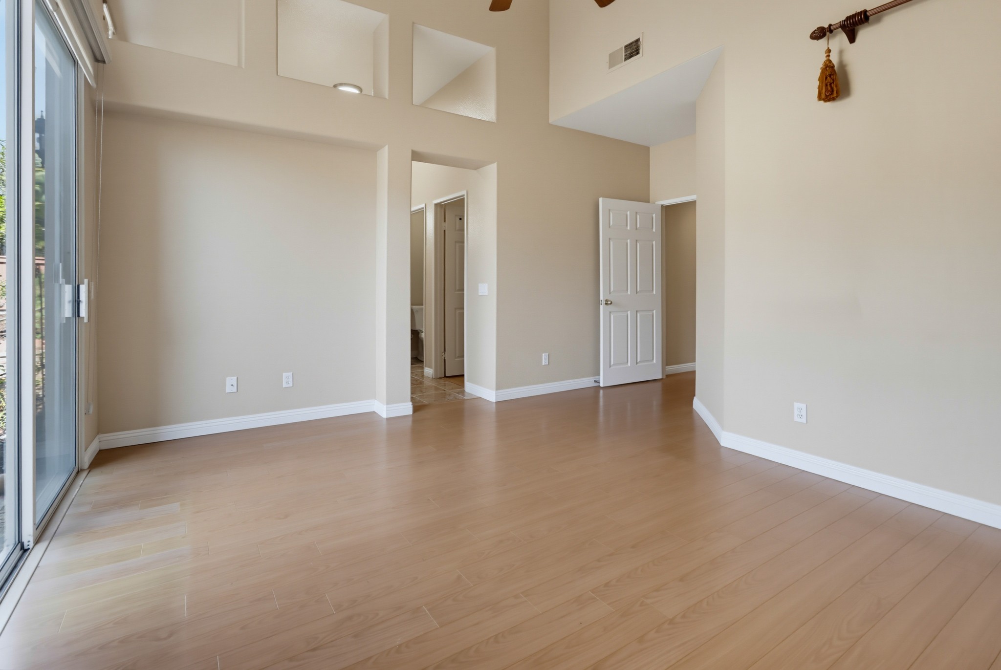 Virtual tour photo 23 of 48 for 13820 Etude Rd