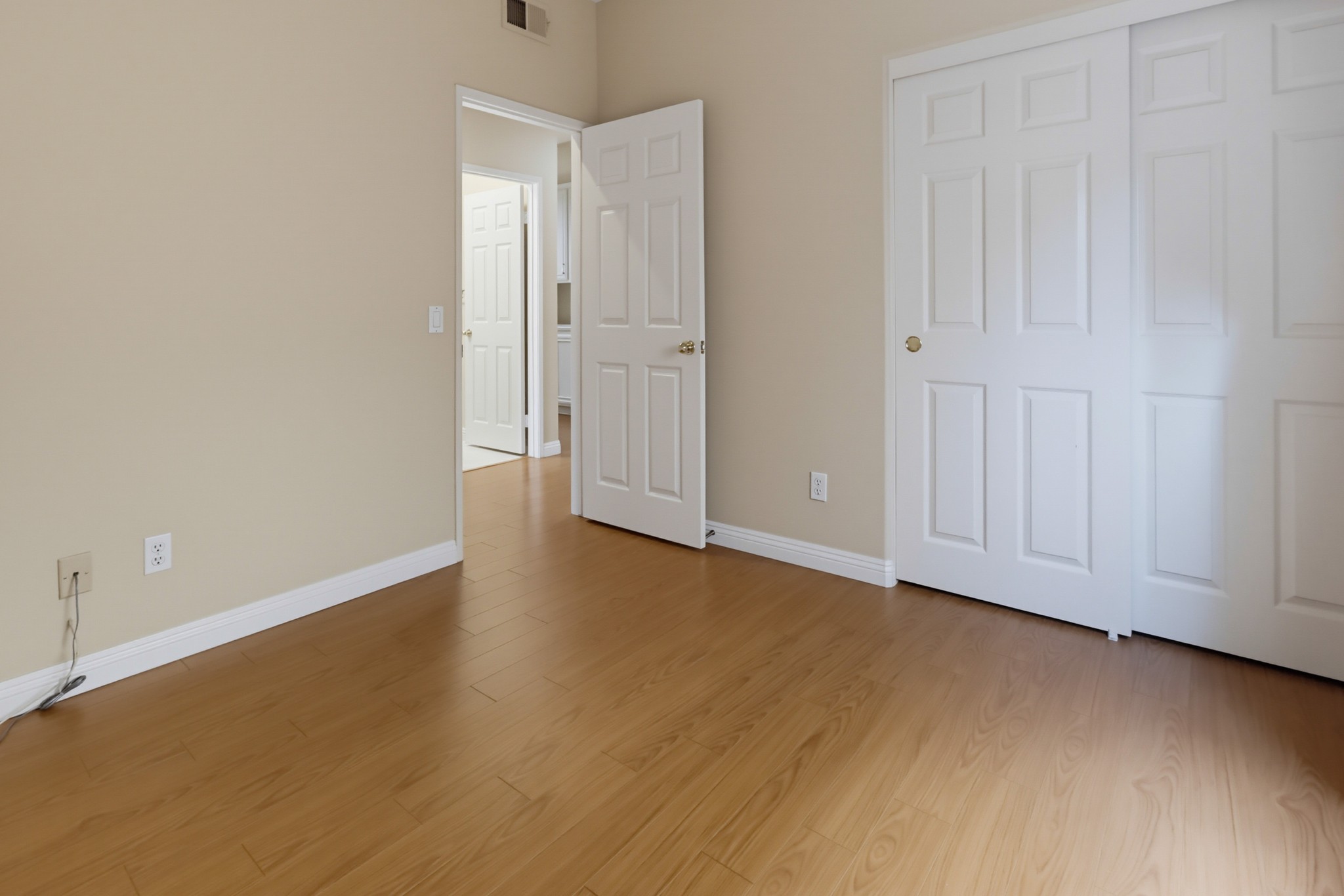 Virtual tour photo 32 of 48 for 13820 Etude Rd
