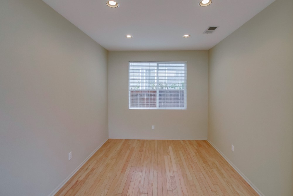 Virtual tour photo 8 of 46 for 13825 Fontanelle Pl