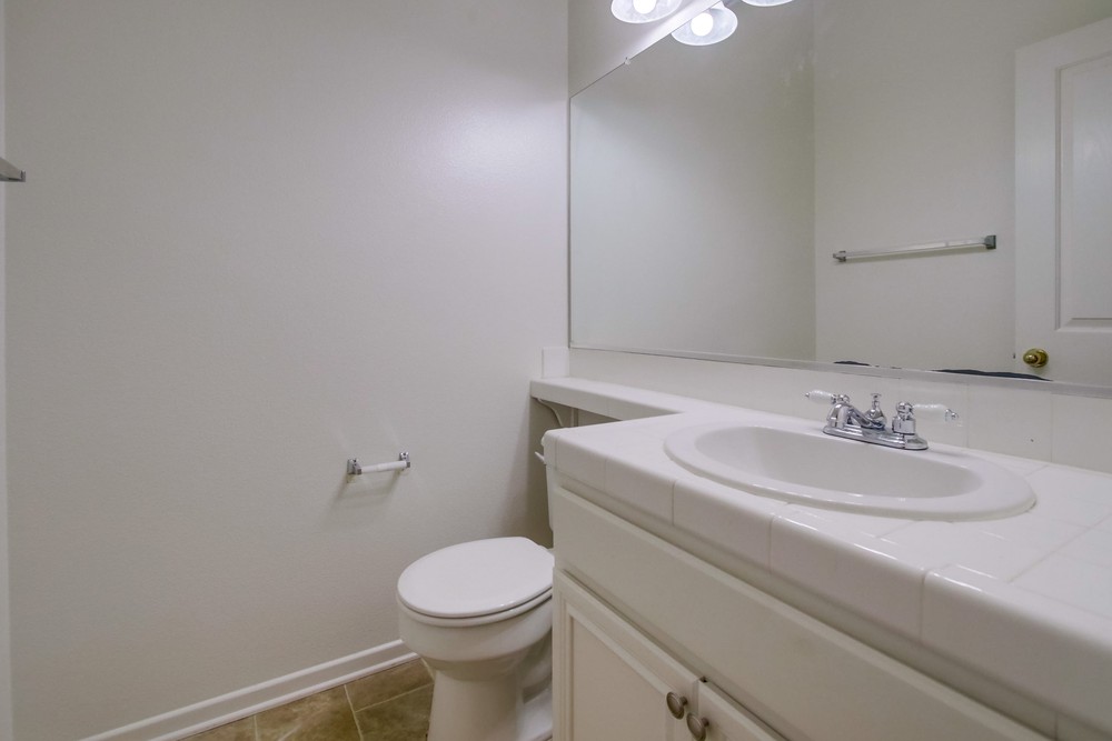 Virtual tour photo 19 of 46 for 13825 Fontanelle Pl