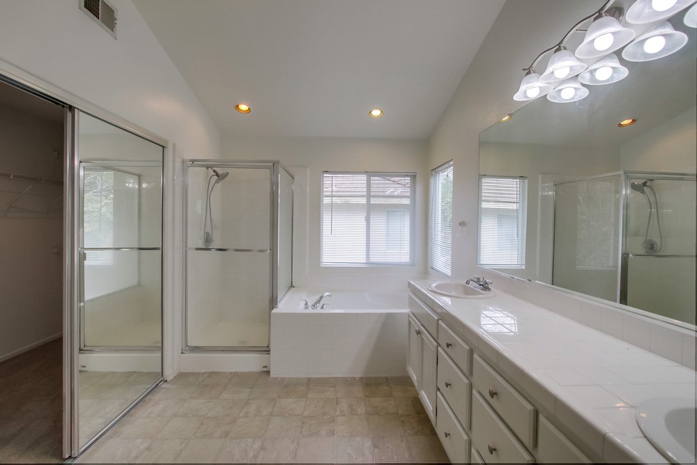 Virtual tour photo 29 of 46 for 13825 Fontanelle Pl