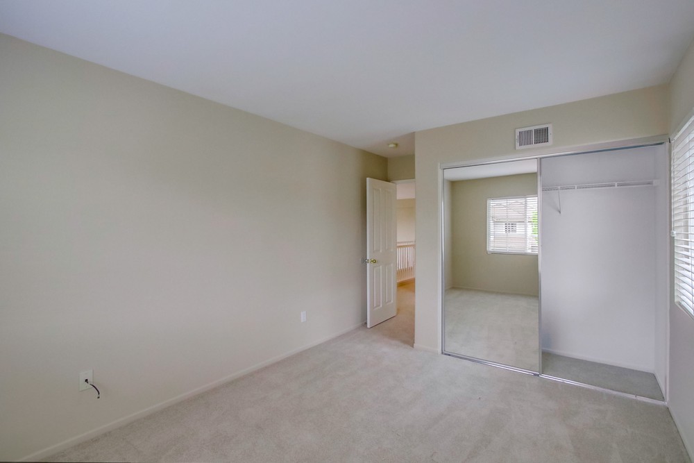 Virtual tour photo 33 of 46 for 13825 Fontanelle Pl