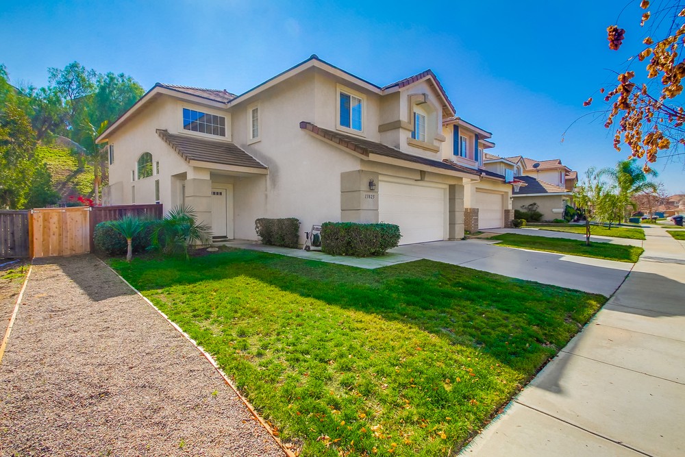 Virtual tour photo 1 of 56 for 13825 Fontanelle Pl