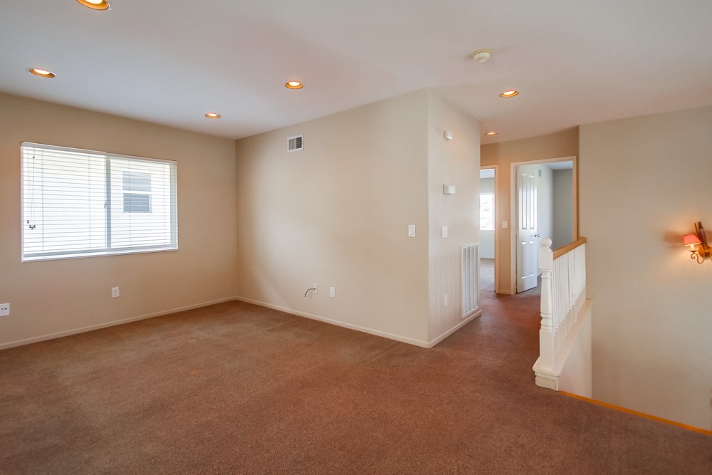 Virtual tour photo 32 of 56 for 13825 Fontanelle Pl