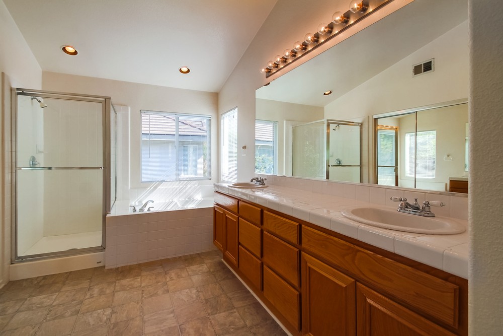Virtual tour photo 36 of 56 for 13825 Fontanelle Pl