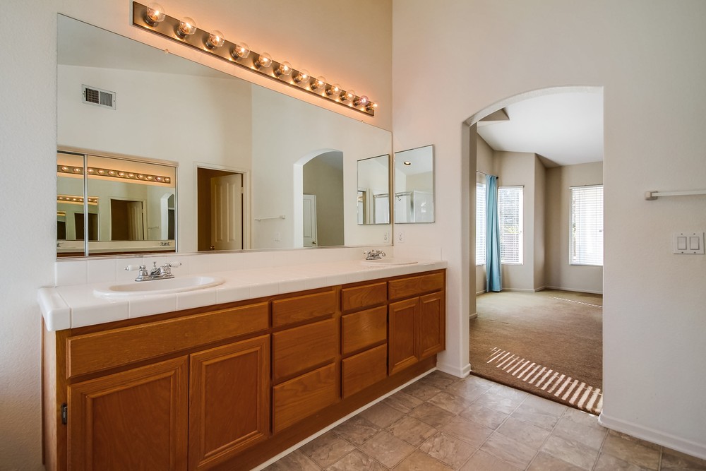 Virtual tour photo 39 of 56 for 13825 Fontanelle Pl