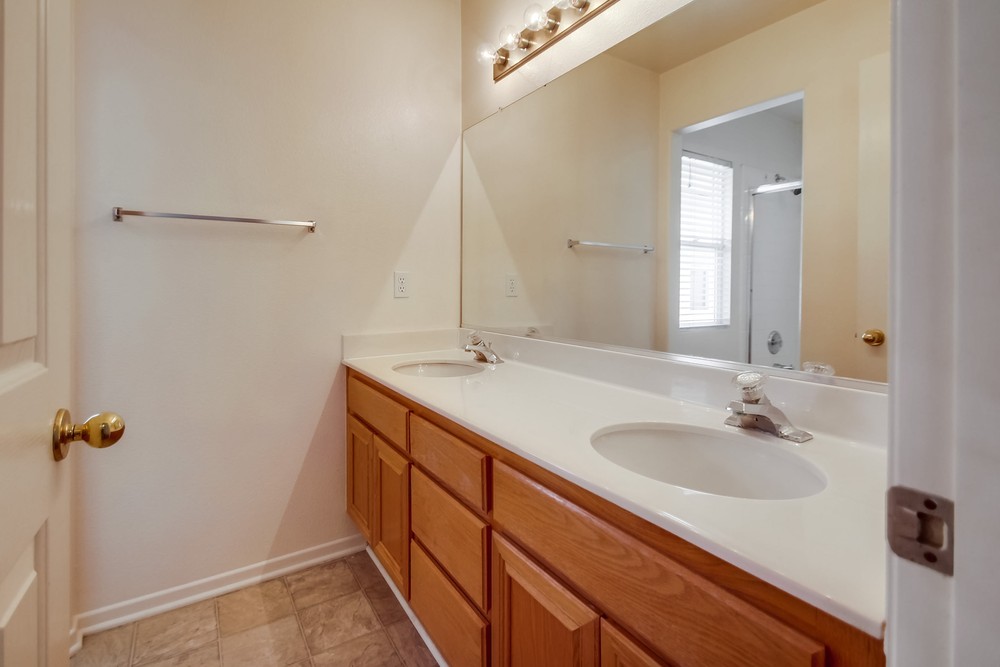 Virtual tour photo 47 of 56 for 13825 Fontanelle Pl