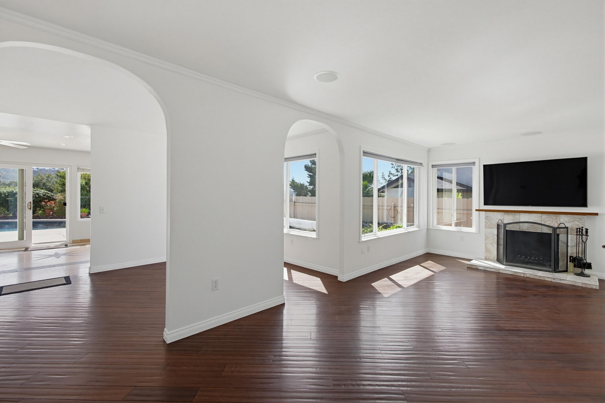 Virtual tour photo 10 of 59 for 13857 Olive Park Pl