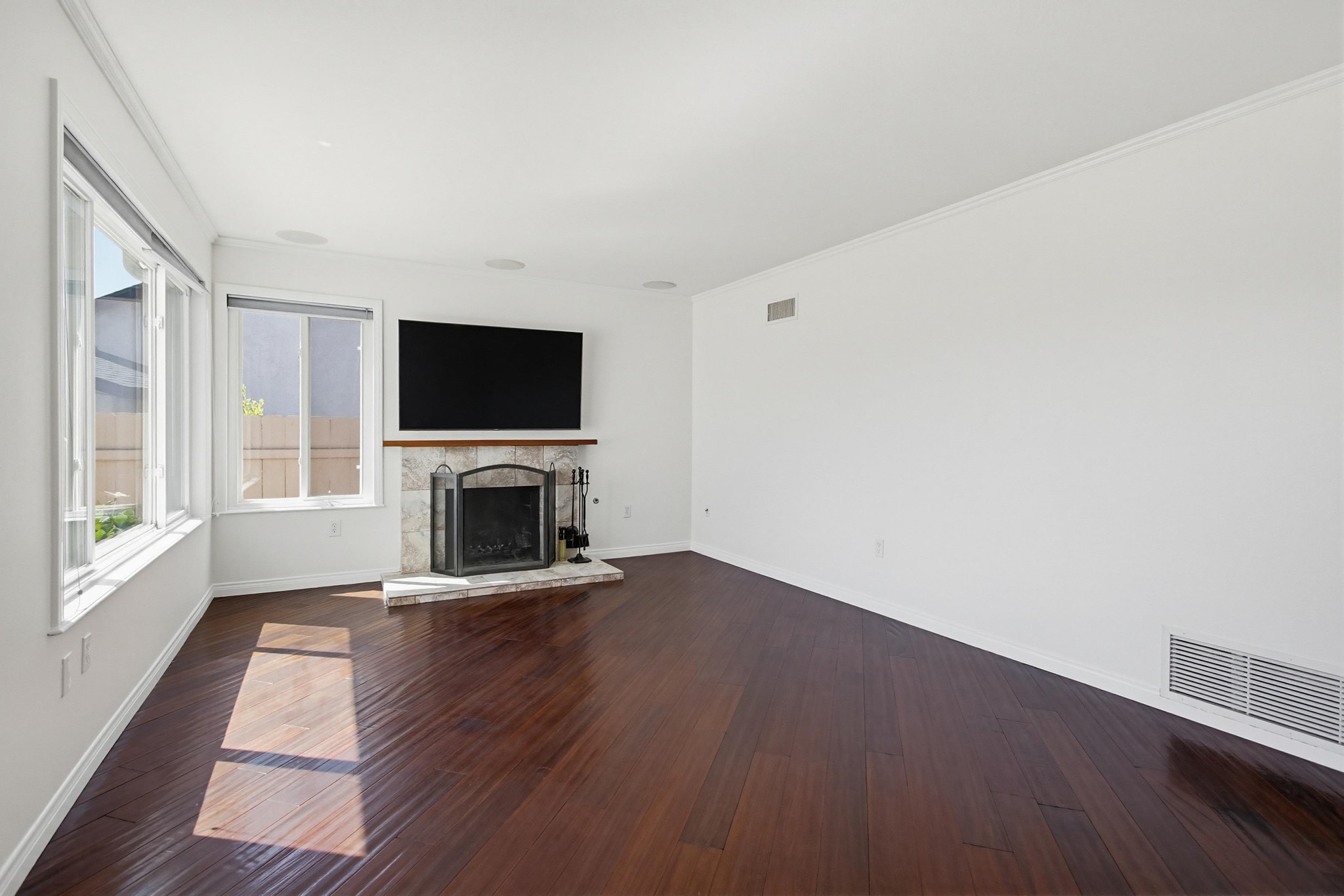 Virtual tour photo 12 of 59 for 13857 Olive Park Pl