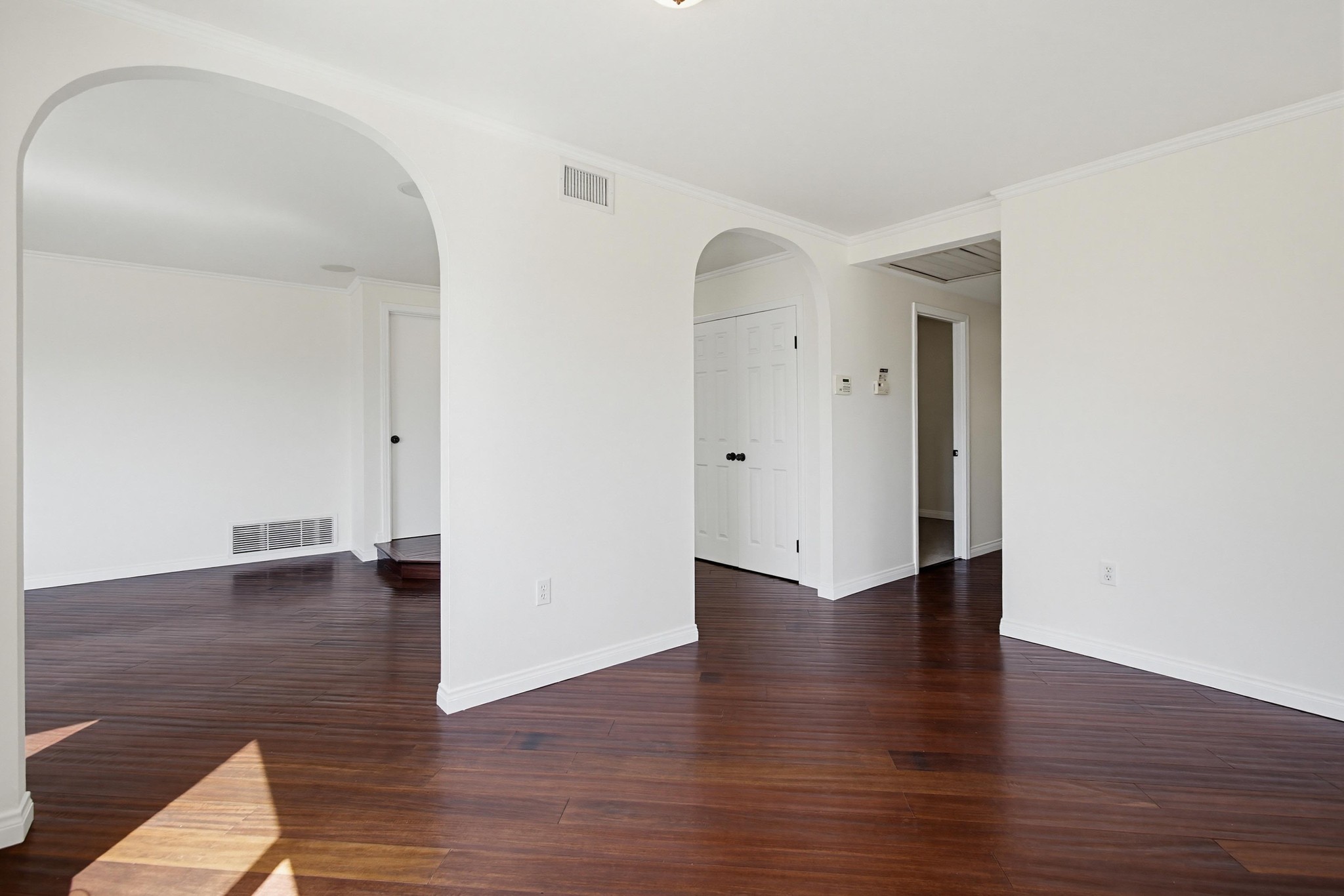 Virtual tour photo 18 of 59 for 13857 Olive Park Pl