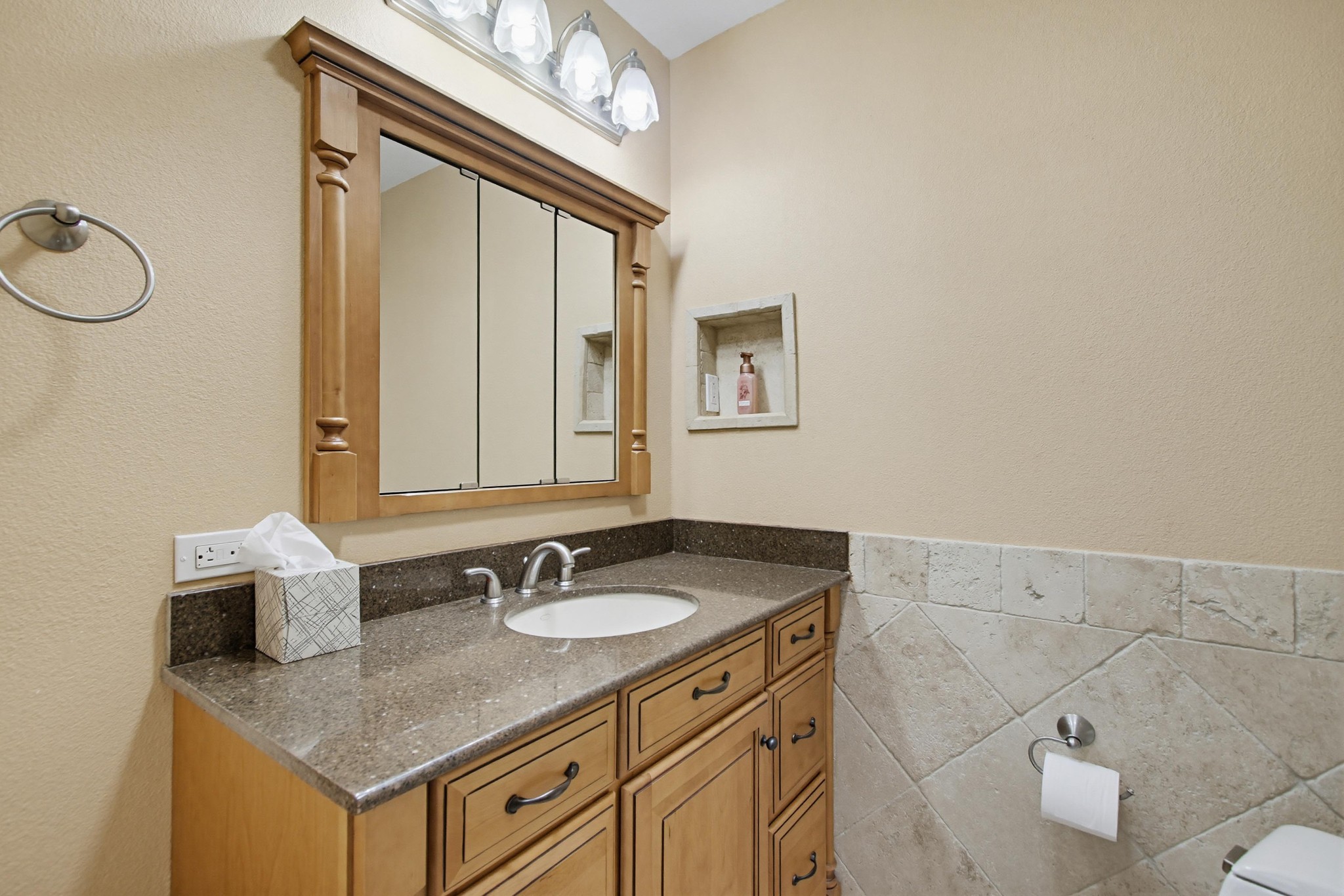 Virtual tour photo 41 of 59 for 13857 Olive Park Pl