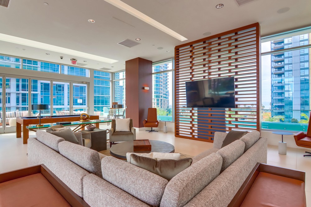 Virtual tour photo 12 of 65 for 1388 Kettner Blvd #1104