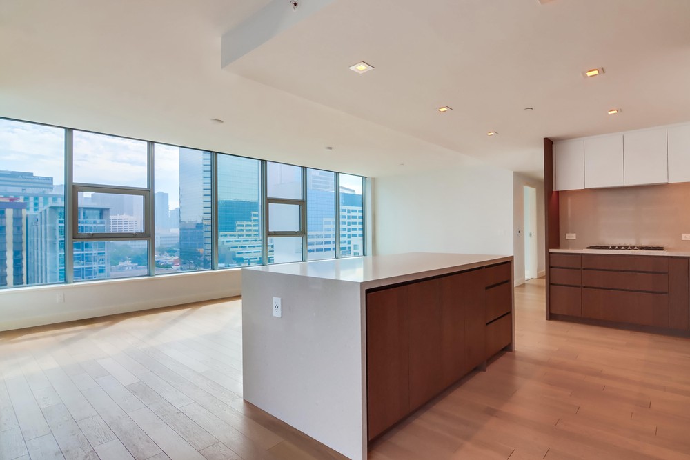 Virtual tour photo 28 of 65 for 1388 Kettner Blvd #1104