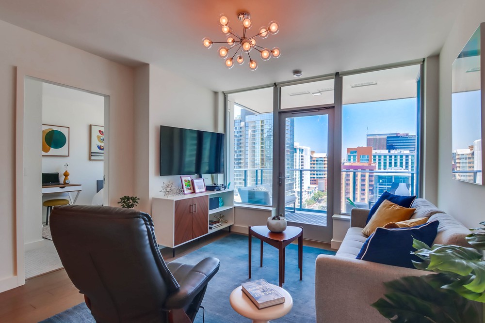 Virtual tour photo 13 of 60 for 1388 Kettner Blvd #1505