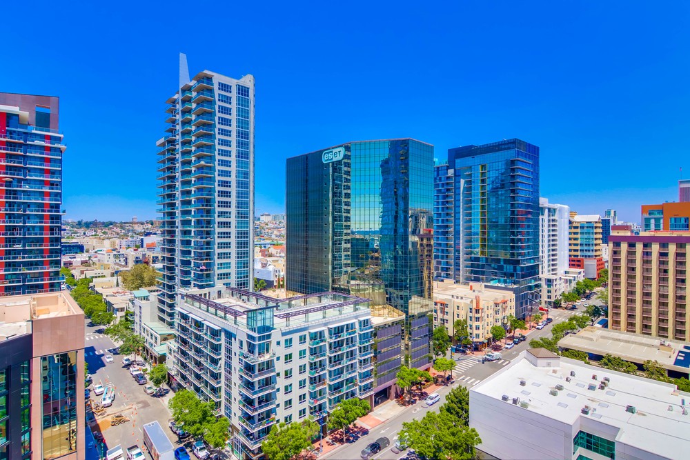 Virtual tour photo 54 of 60 for 1388 Kettner Blvd #1505