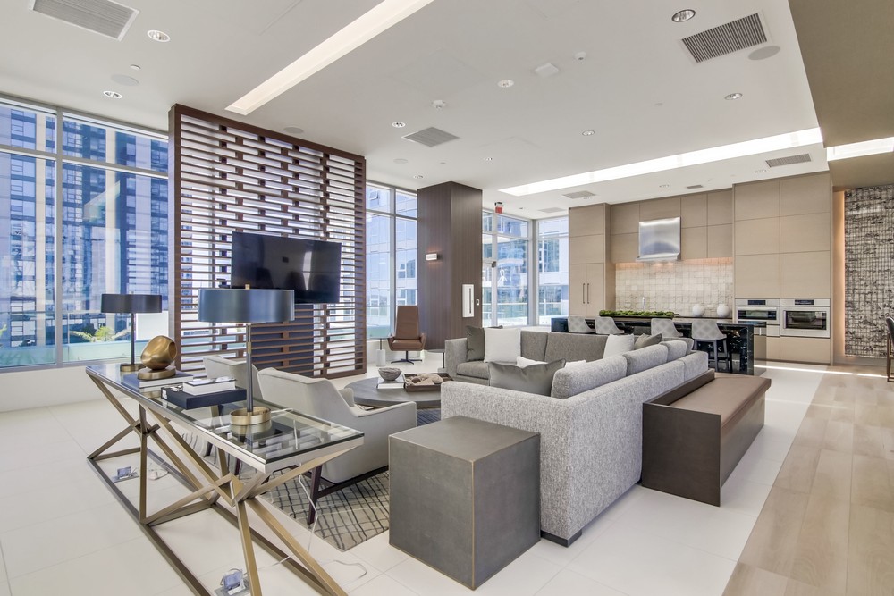 Virtual tour photo 64 of 96 for 1388 Kettner Blvd #2407