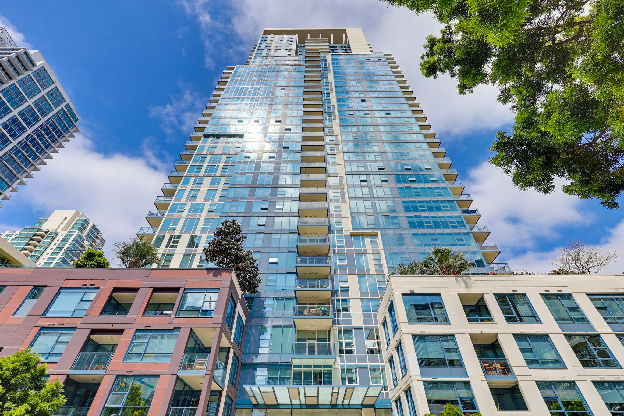 Virtual tour photo 3 of 78 for 1388 Kettner Blvd Unit 1206