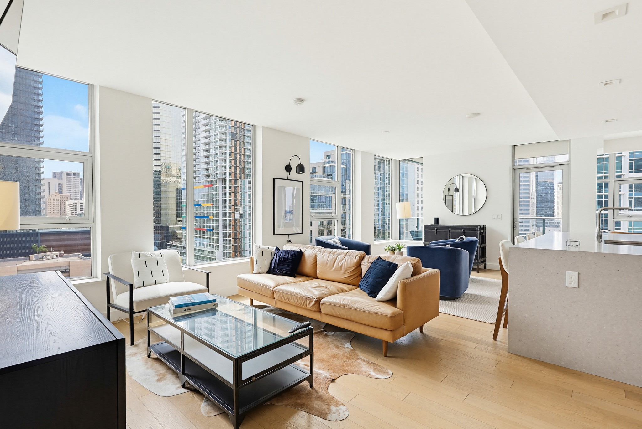 Virtual tour photo 11 of 78 for 1388 Kettner Blvd Unit 1206