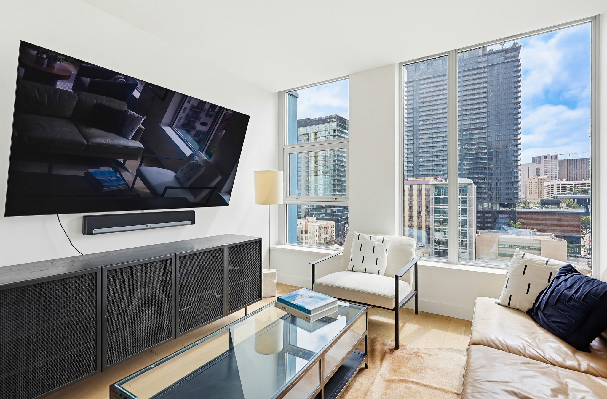 Virtual tour photo 14 of 78 for 1388 Kettner Blvd Unit 1206