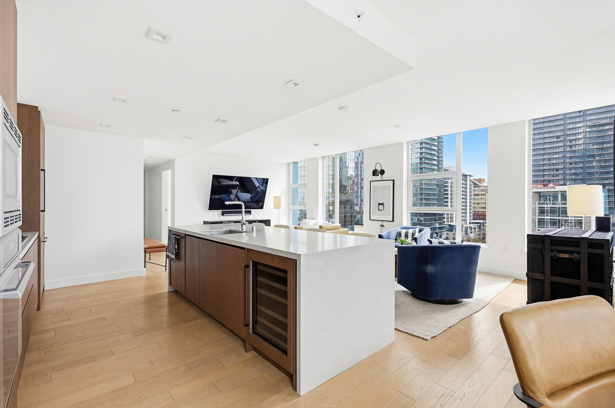 Virtual tour photo 25 of 78 for 1388 Kettner Blvd Unit 1206
