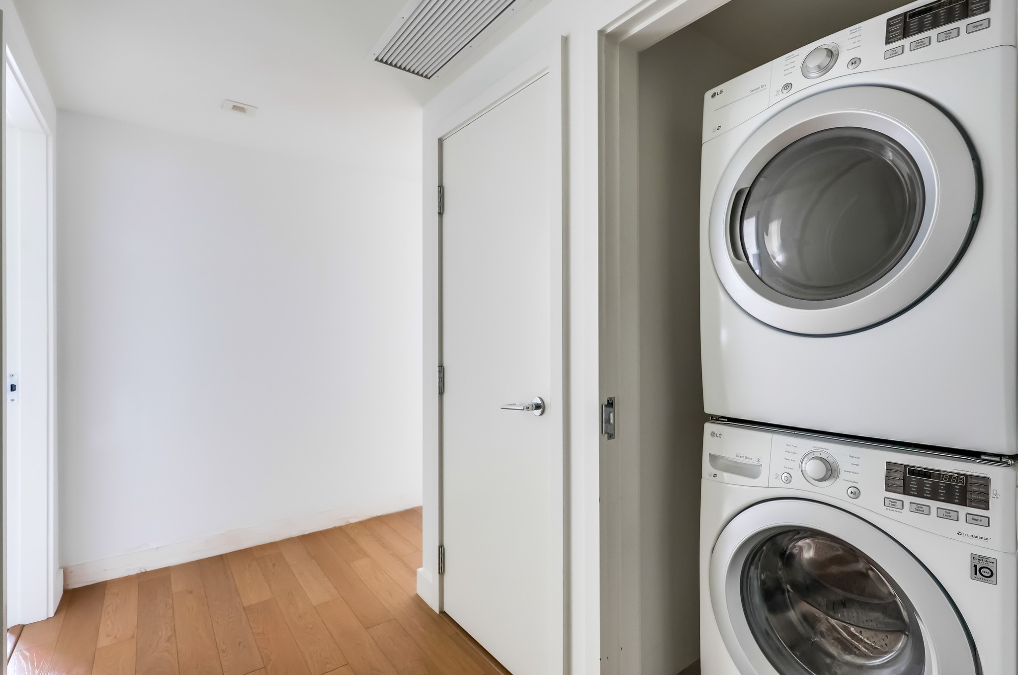 Virtual tour photo 31 of 78 for 1388 Kettner Blvd Unit 1206