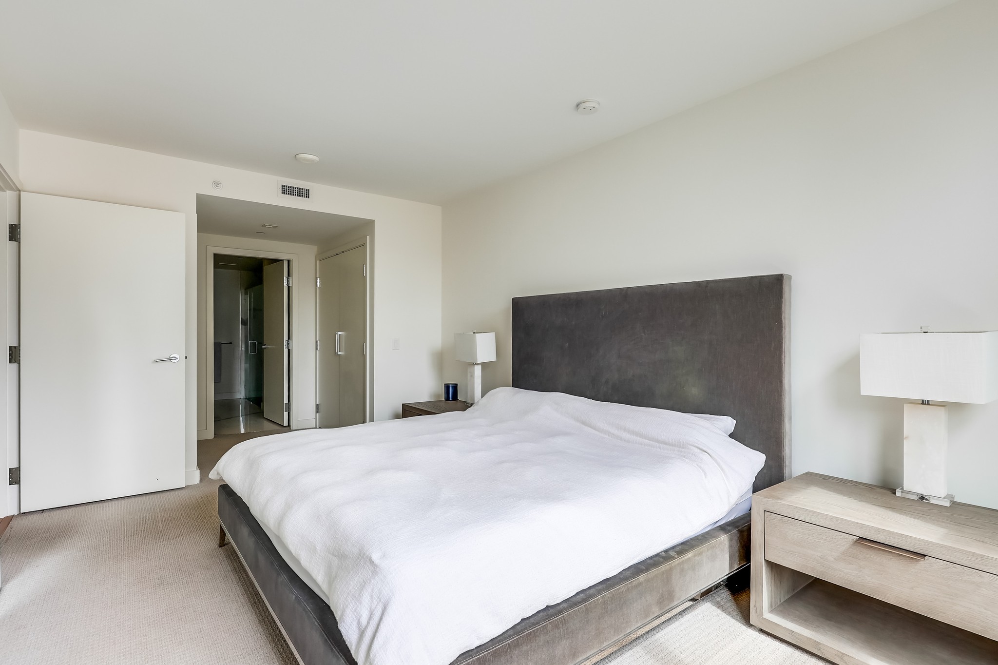 Virtual tour photo 37 of 78 for 1388 Kettner Blvd Unit 1206