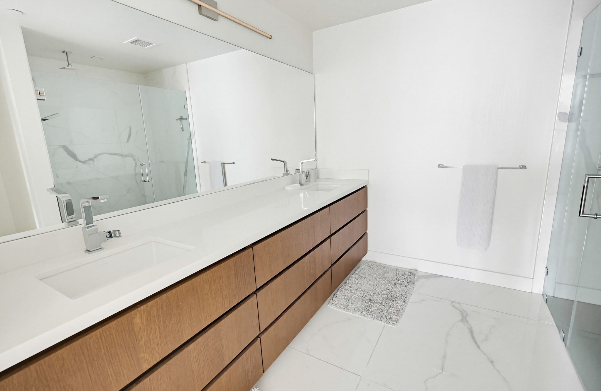 Virtual tour photo 40 of 78 for 1388 Kettner Blvd Unit 1206