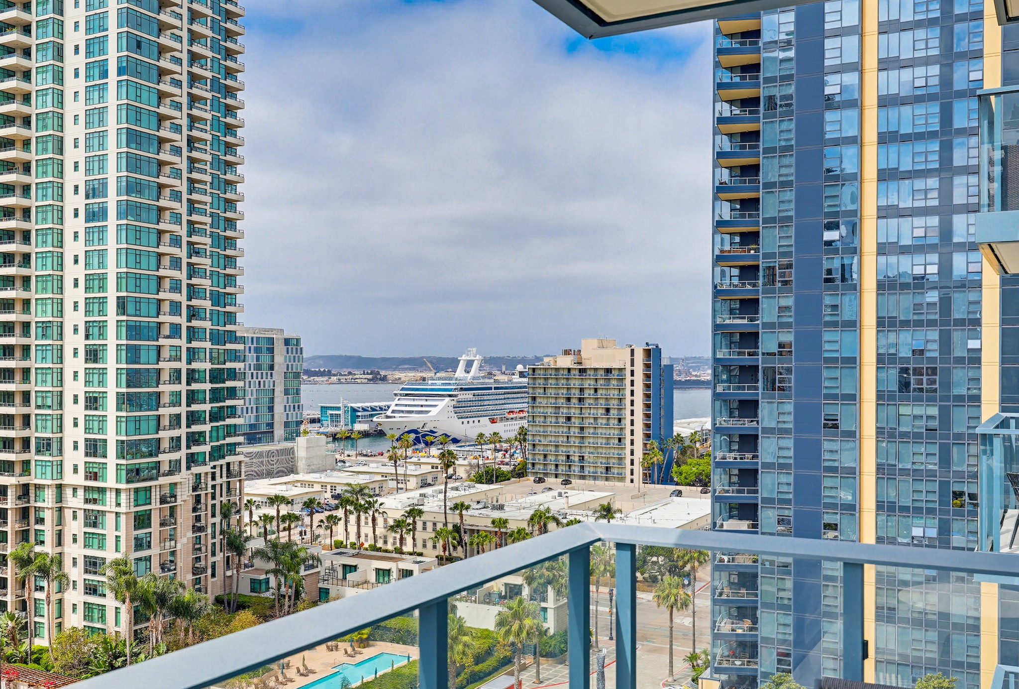 Virtual tour photo 52 of 78 for 1388 Kettner Blvd Unit 1206